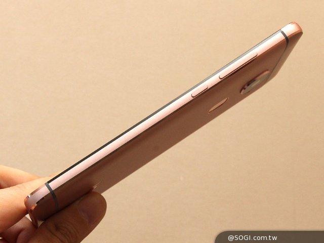 乐视2、2 Pro、Max2发布 首款Type-C音频接口手机 乐视2、2 Pro、Max2发布 首款Type-C音频接口手机