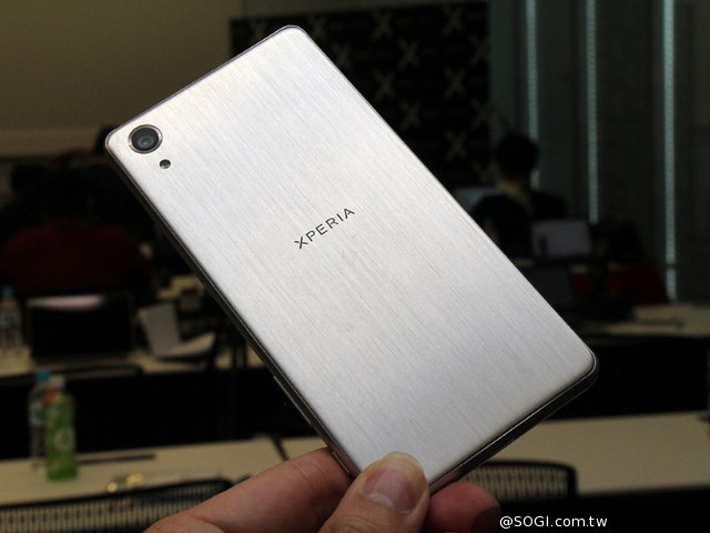 索尼X Performance上市前相机实测对比三星S7 索尼X Performance上市前相机实测对比三星S7