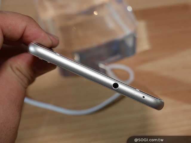 华硕ZenFone3系列三机齐发 Computex2016现场上手玩 华硕ZenFone3系列三机齐发 Computex2016现场上手玩