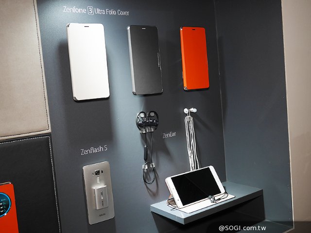 华硕ZenFone3系列三机齐发 Computex2016现场上手玩 华硕ZenFone3系列三机齐发 Computex2016现场上手玩