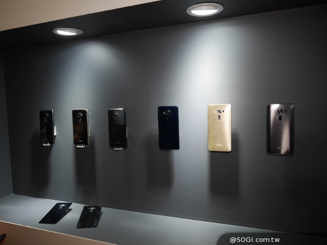 华硕ZenFone3系列三机齐发 Computex2016现场上手玩 华硕ZenFone3系列三机齐发 Computex2016现场上手玩