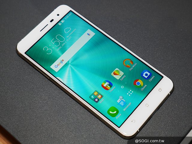 华硕ZenFone3系列三机齐发 Computex2016现场上手玩 华硕ZenFone3系列三机齐发 Computex2016现场上手玩