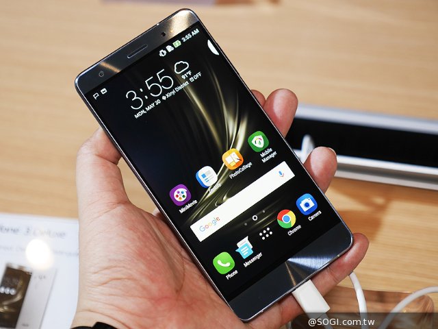 华硕ZenFone3系列三机齐发 Computex2016现场上手玩 华硕ZenFone3系列三机齐发 Computex2016现场上手玩