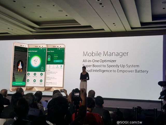 华硕ZenFone3系列三机齐发 Computex2016现场上手玩 华硕ZenFone3系列三机齐发 Computex2016现场上手玩