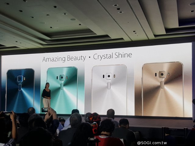 华硕ZenFone3系列三机齐发 Computex2016现场上手玩 华硕ZenFone3系列三机齐发 Computex2016现场上手玩