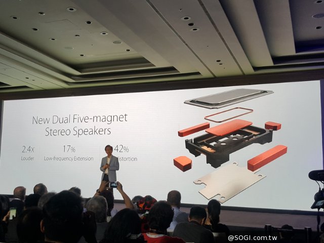 华硕ZenFone3系列三机齐发 Computex2016现场上手玩 华硕ZenFone3系列三机齐发 Computex2016现场上手玩