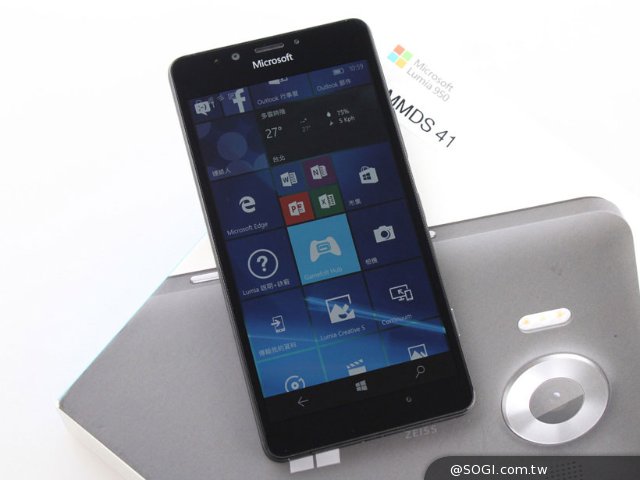 Win10最强旗舰机 微软Lumia 950开箱评测 Win10最强旗舰机 微软Lumia 950开箱评测