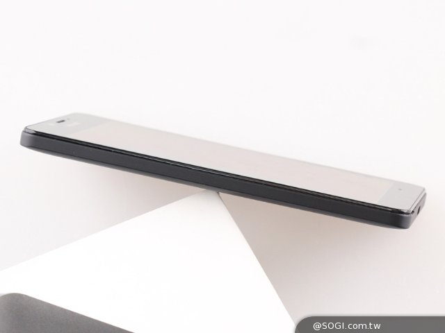 Win10最强旗舰机 微软Lumia 950开箱评测 Win10最强旗舰机 微软Lumia 950开箱评测