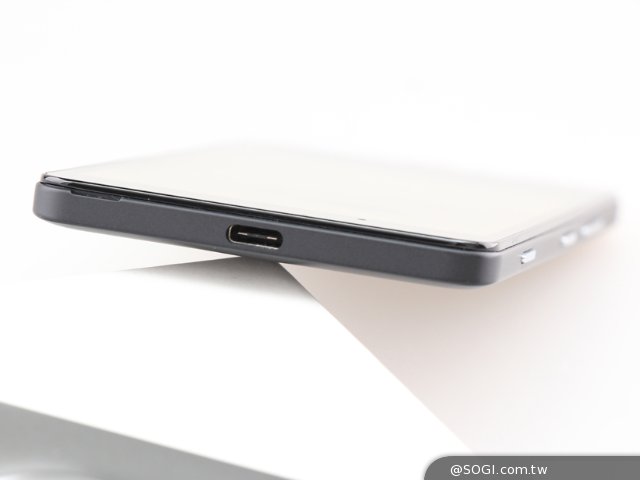 Win10最强旗舰机 微软Lumia 950开箱评测 Win10最强旗舰机 微软Lumia 950开箱评测