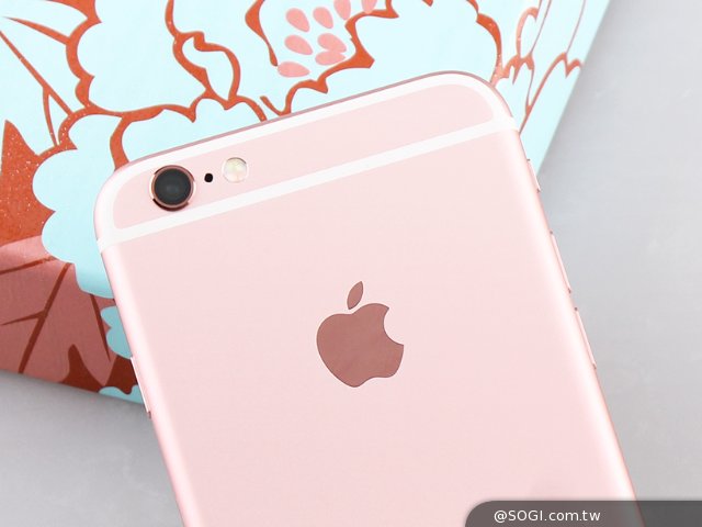 iPhone 7或配21MP镜头+双运存版本 iPhone 7或配21MP镜头+双运存版本