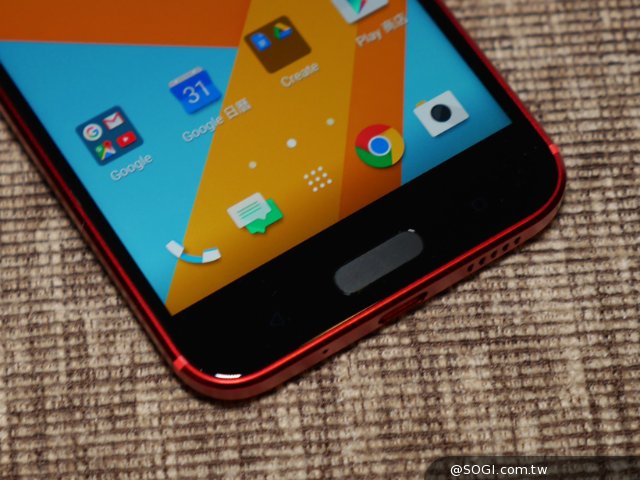 艳丽十足:HTC 10夕光红真机图赏 艳丽十足:HTC 10夕光红真机图赏