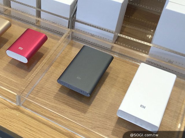 小米手環2代、小米行動電源10000高配版 8月台灣上市