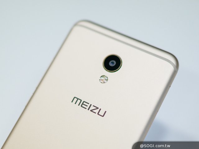 5.5寸魅族MX6旗舰发布 主打全金属、快充与拍照 5.5寸魅族MX6旗舰发布 主打全金属、快充与拍照