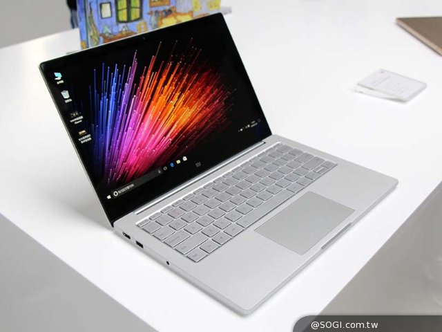 小米跨界新品 小米笔电Air上市前抢先玩 小米跨界新品 小米笔电Air上市前抢先玩