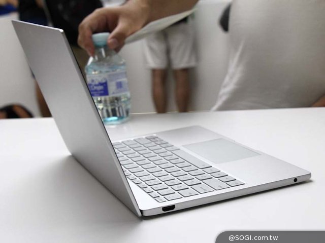 小米跨界新品 小米笔电Air上市前抢先玩 小米跨界新品 小米笔电Air上市前抢先玩
