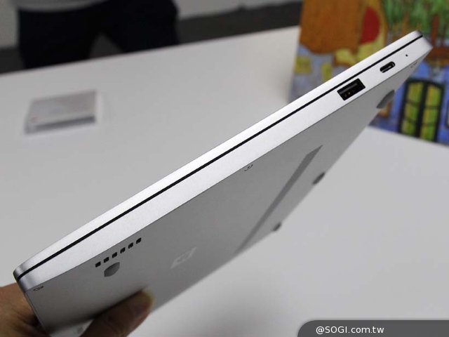 小米跨界新品 小米笔电Air上市前抢先玩 小米跨界新品 小米笔电Air上市前抢先玩